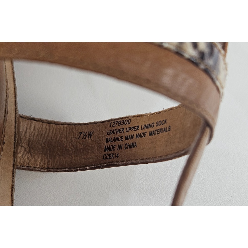 SOFFT Women's Cognac Leather Snake Print Ankle Strap Wedge Sandals Size 7.5 Wide - Picture 5 of 6